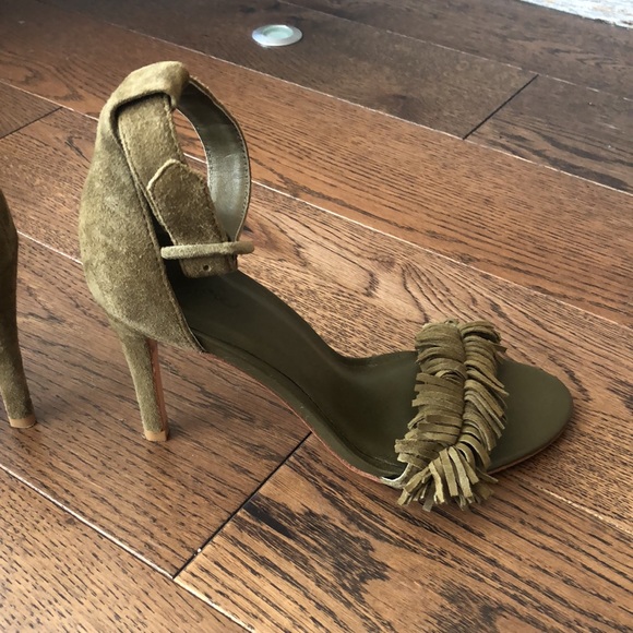 Joie Heels with fringe detailing, 6.5 - Picture 5 of 5